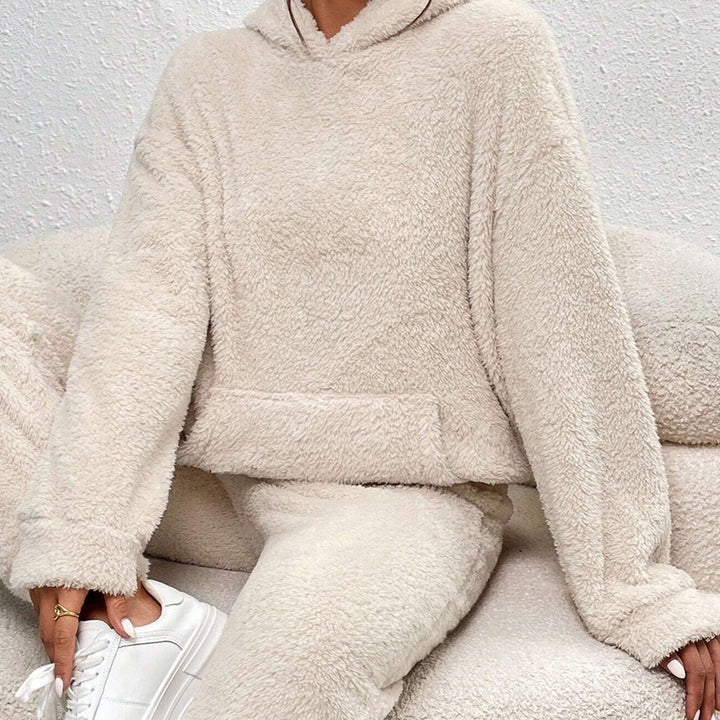 Zestaw Damski Teddy – Kapturowy Fleece Dwuczęściowy na Zimowy Relaks
