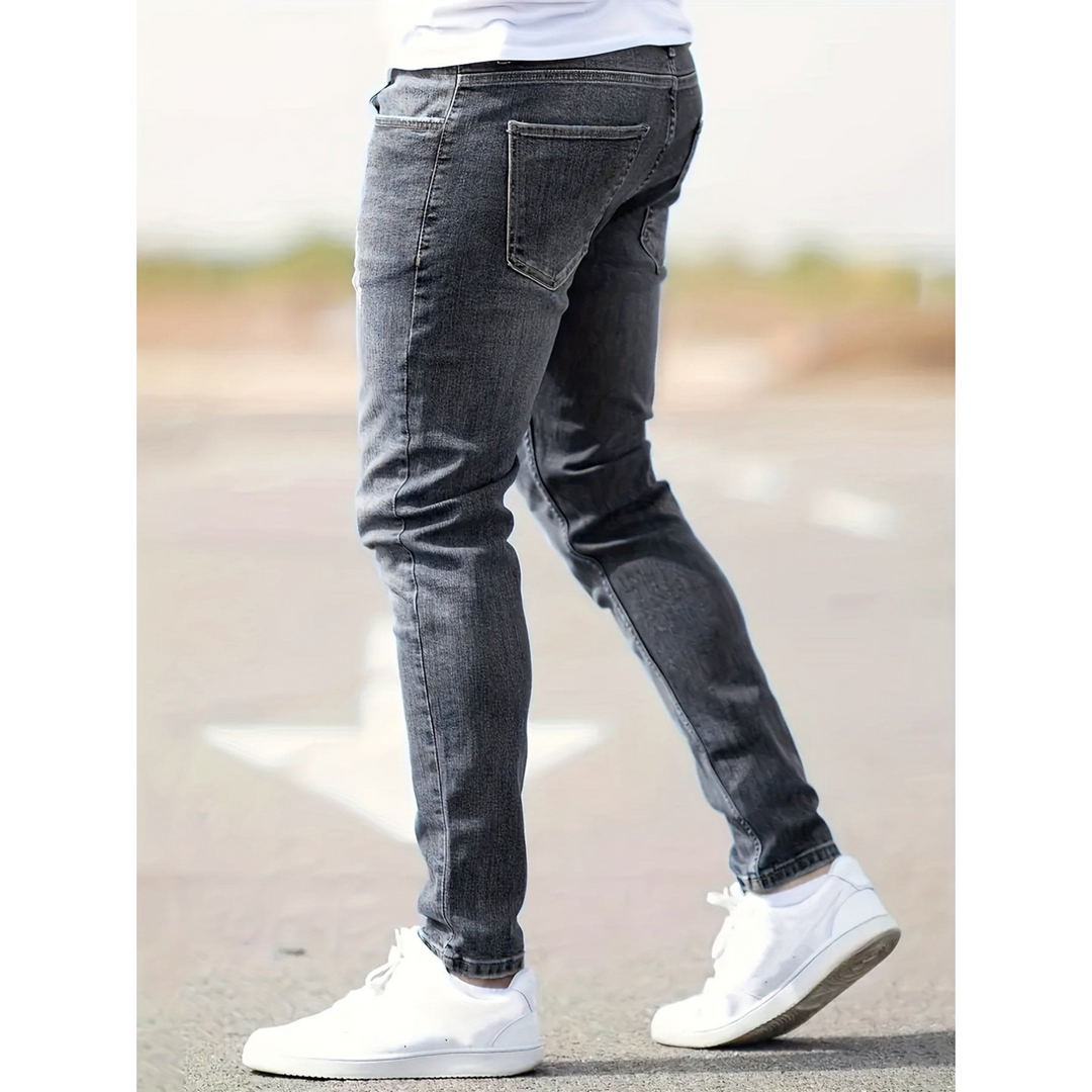 Męskie jeansy w stylu slim fit z przetarciami
