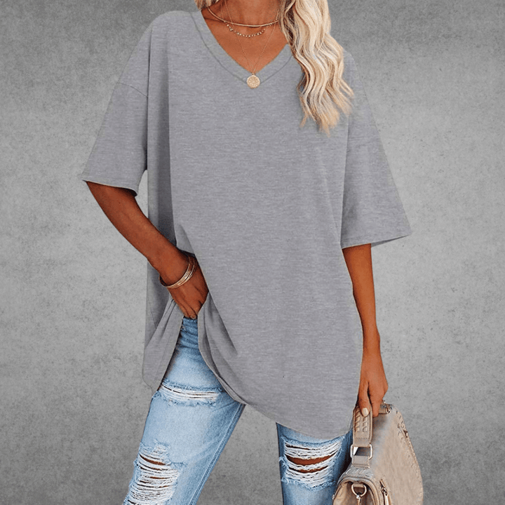 Kobiece Oversize T-Shirt z Dekoltem w Serek i Krótkim Rękawem