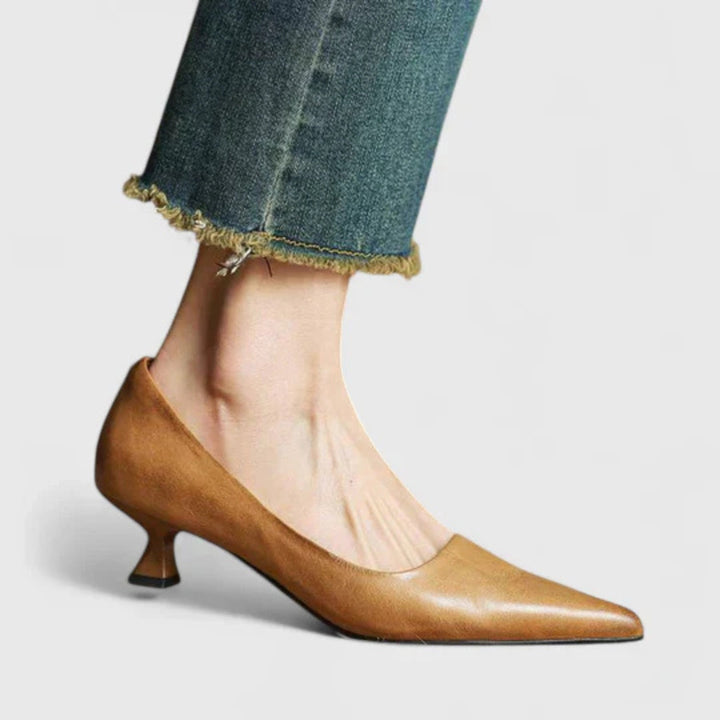 Damskie Czółenka na Niskim Obcasie z Ostro zakończonym Nosem – Eleganckie Buty do Biura i na Wieczór