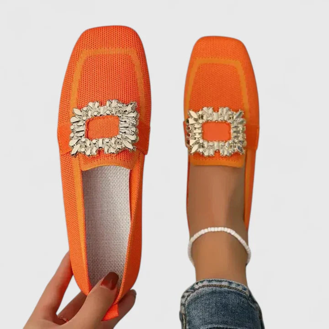Kobiece Mokasyny z Kryształową Klamrą – Ozdobne Slip-Ony do Smart Casual