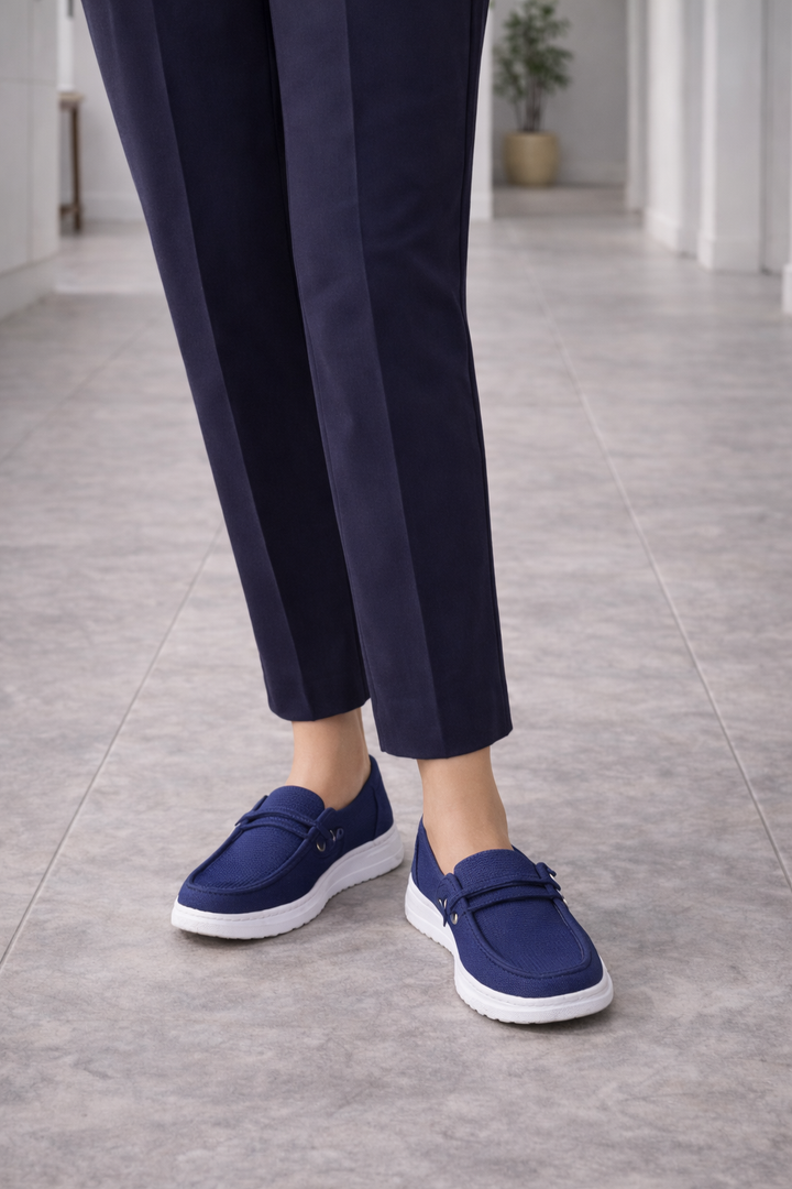 Damskie Mokasyny na Slip-On z Dekoracyjnym Paseczkiem