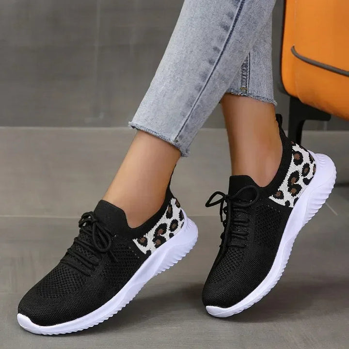 Damskie Sneakersy Slip-On z Dzianiny z Wydrukowanym Detalem Obcasa
