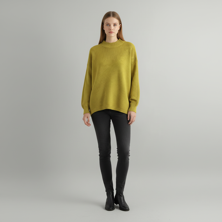 Sweter damski z ukośnym prążkowaniem w oversize&