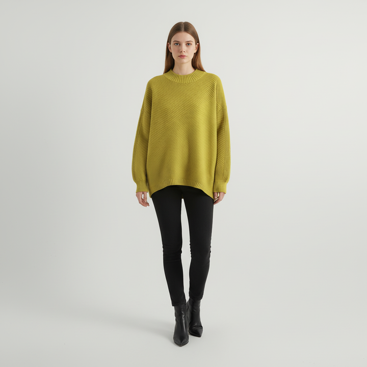 Sweter damski z ukośnym prążkowaniem w oversize&
