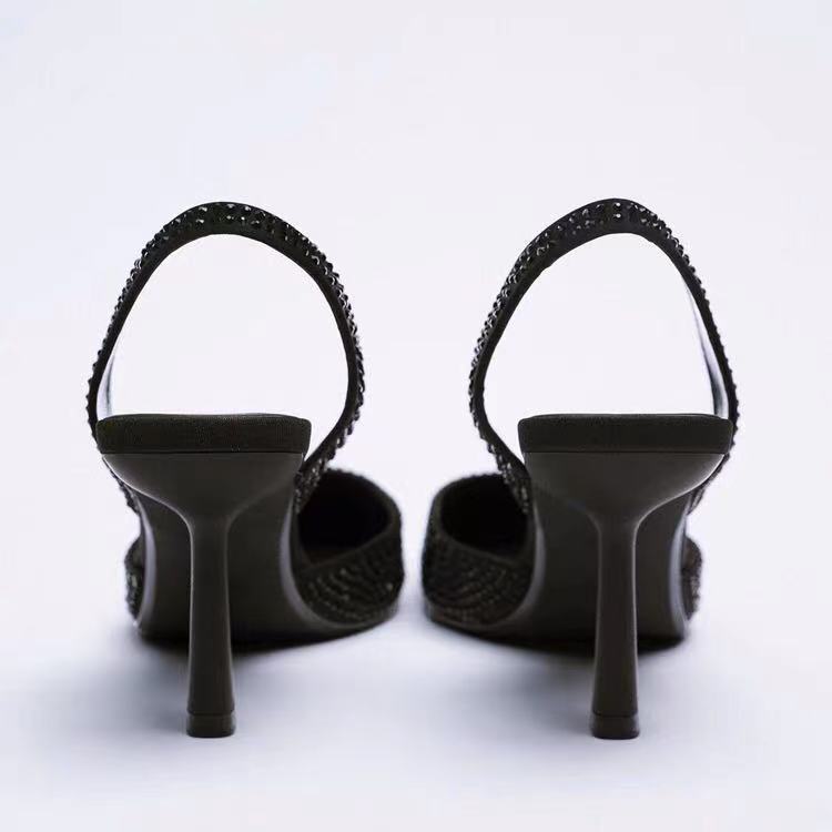 Damskie zdobione szpilki typu slingback z ostrym noskiem