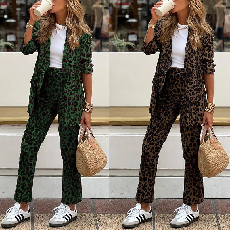 Damski garnitur z leopardzim wzorem – Stylowy, dopasowany, wygodny, wyrazisty strój smart casual