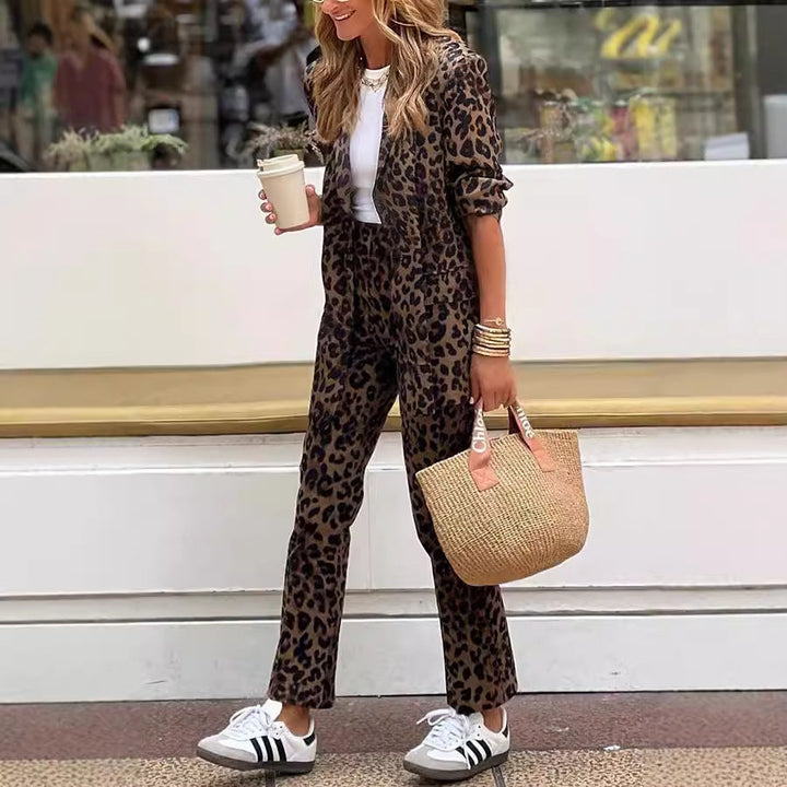 Damski garnitur z leopardzim wzorem – Stylowy, dopasowany, wygodny, wyrazisty strój smart casual