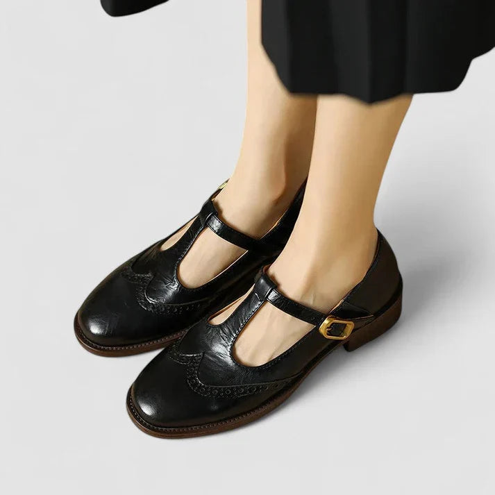 Damskie buty Mary Jane z detalem w postaci klamry