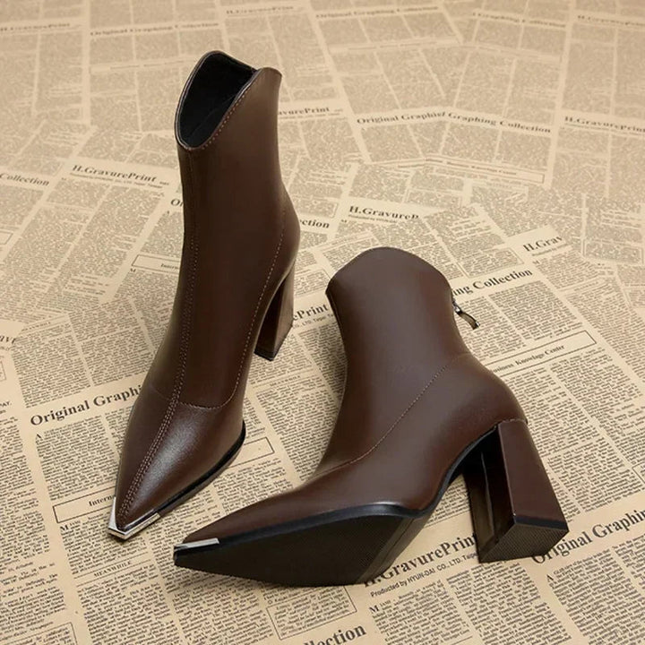 Kobiece Botki na Obcasie – Eleganckie Buty na Co Dzień