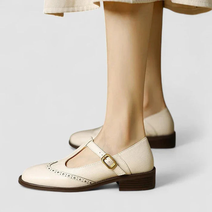 Damskie buty Mary Jane z detalem w postaci klamry