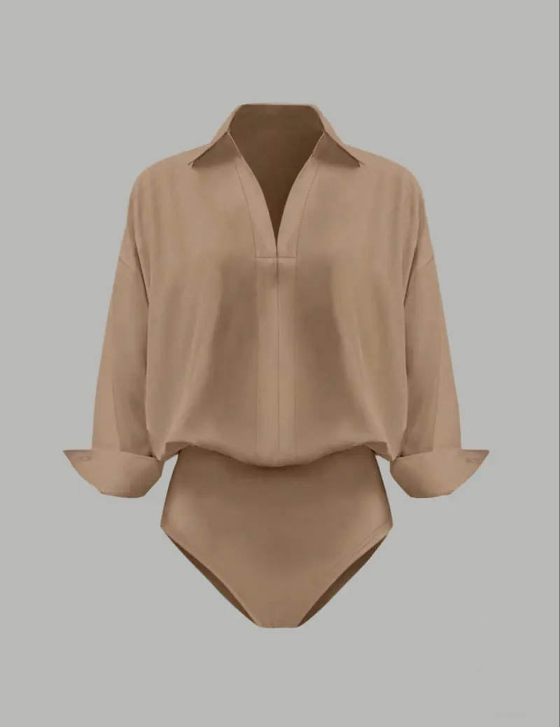 Damski bodysuit z kołnierzykiem i drapowanymi długimi rękawami
