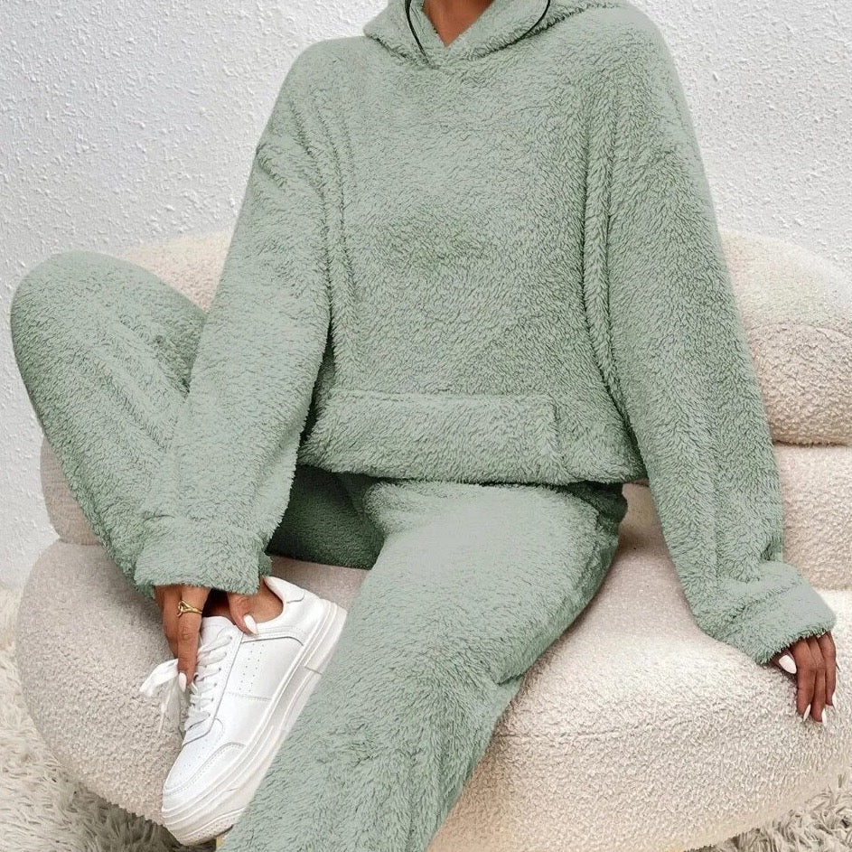 Zestaw Damski Teddy – Kapturowy Fleece Dwuczęściowy na Zimowy Relaks