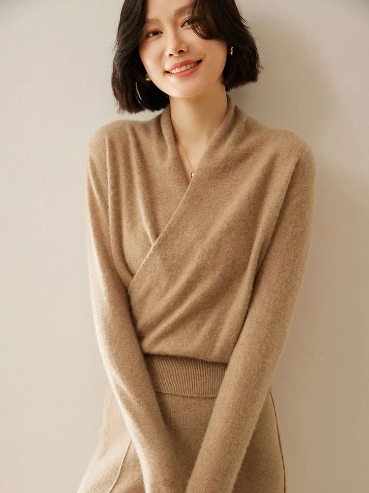 Sweter Damski z Zawijanym Przodem – Wyszukany Slim Knit do Biura i Smart Casual