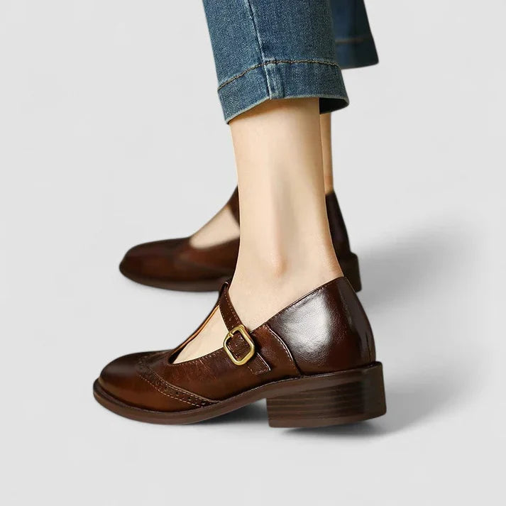Damskie buty Mary Jane z detalem w postaci klamry