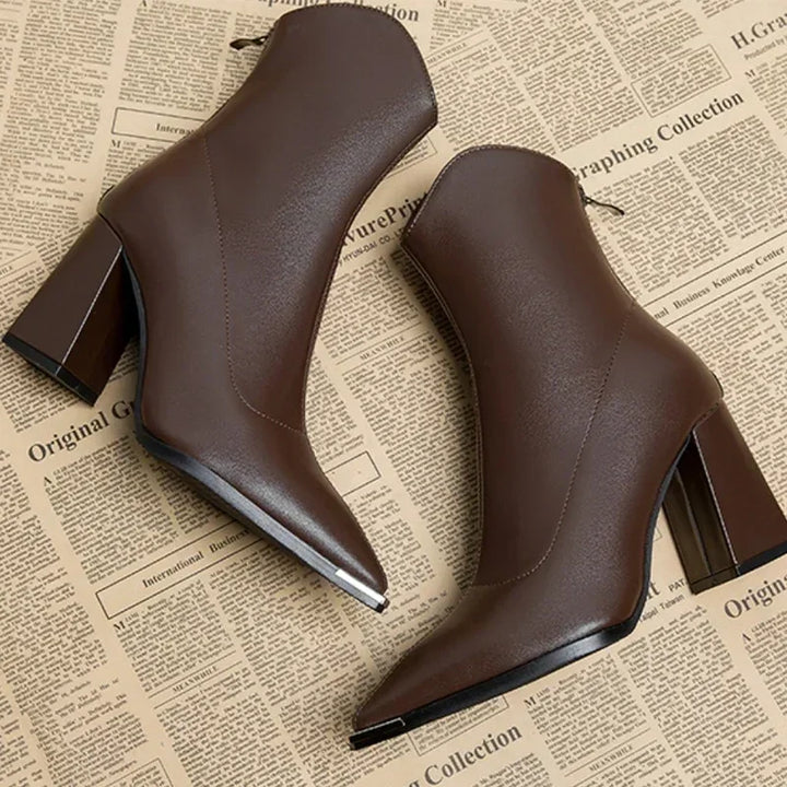 Kobiece Botki na Obcasie – Eleganckie Buty na Co Dzień