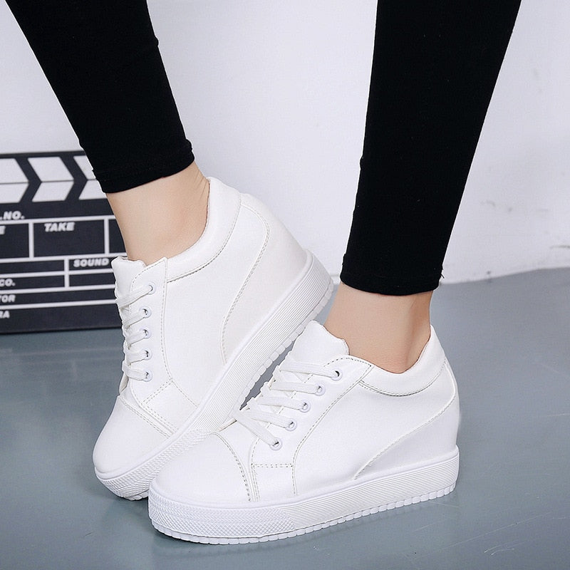 Damskie sneakersy na koturnie z zapięciem na sznurówki, na platformie, casualowe buty