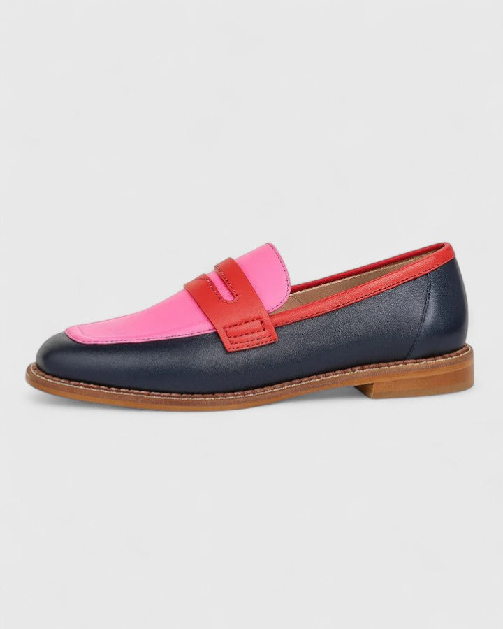 Damskie klasyczne loafersy z okrągłym noskiem – wygodne buty wsuwane do pracy i na smart casual