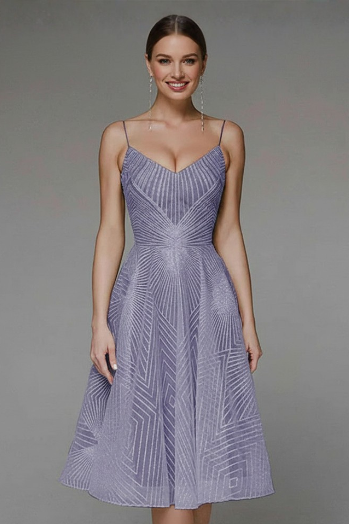 Sukienka Midi w Stylu Fit and Flare dla Kobiet – Styl na Ramiączkach na Letnie Wydarzenia