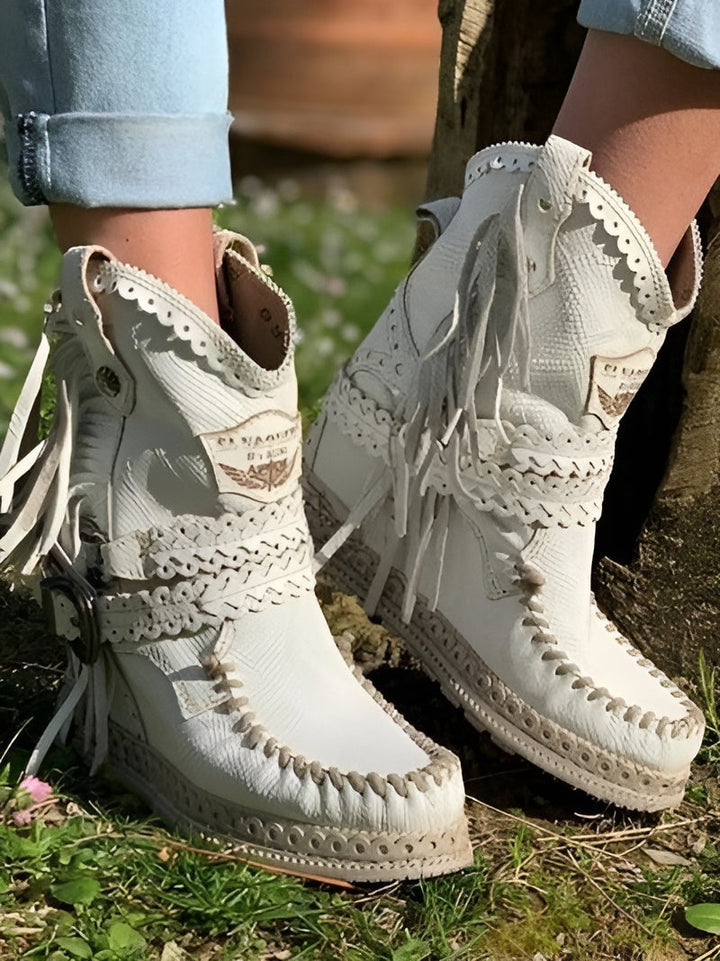 Kobiece Botki Boho na Kostkę – Frędzle w Stylu Westernowym na Co Dzień