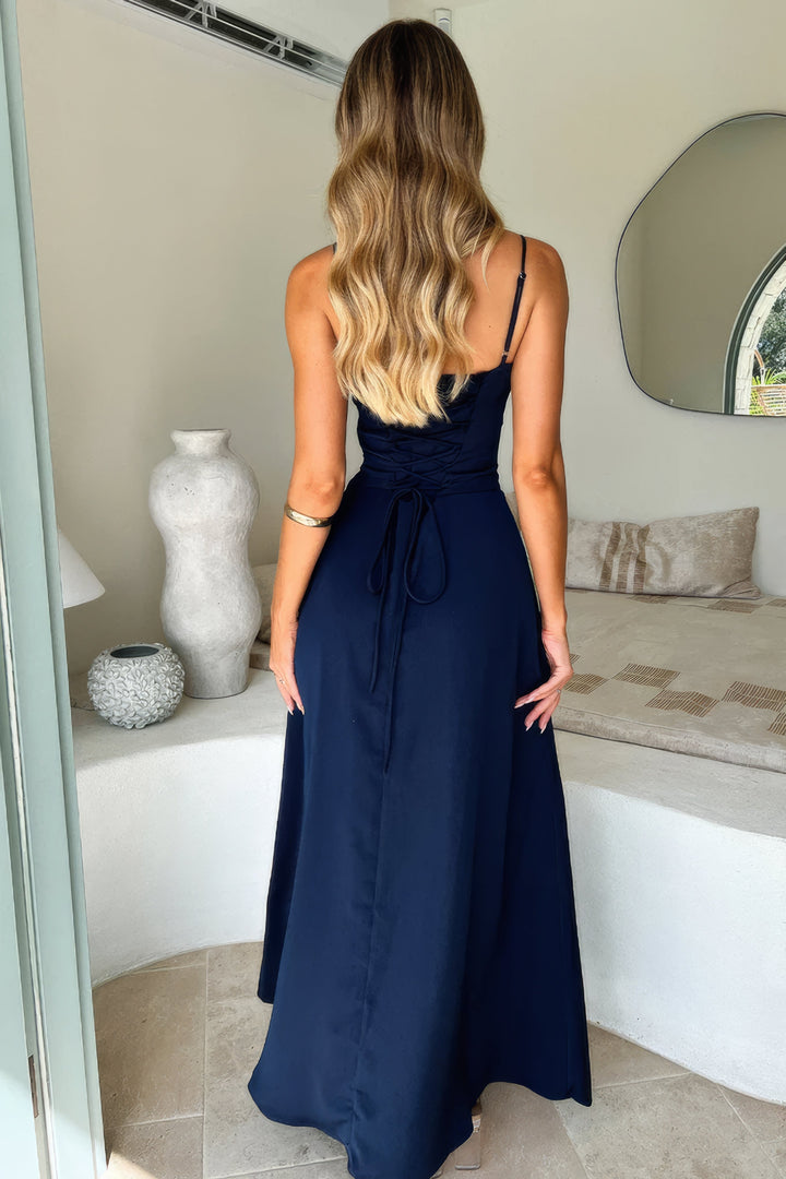 Kobiece letnie maxi sukienka z koronkowym detalem