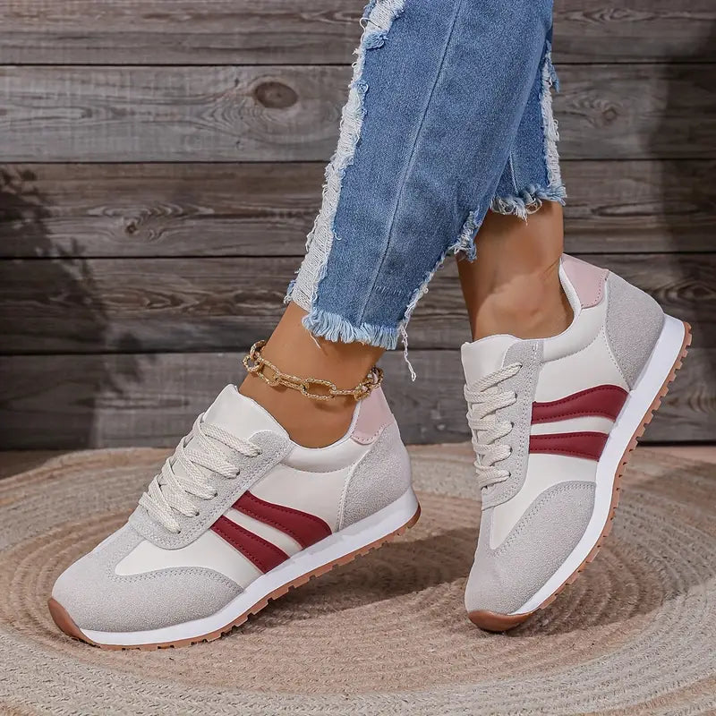 Kobiece Retro Trampki – Lekkie Sneakersy z Sznurowadłami na Co Dzień