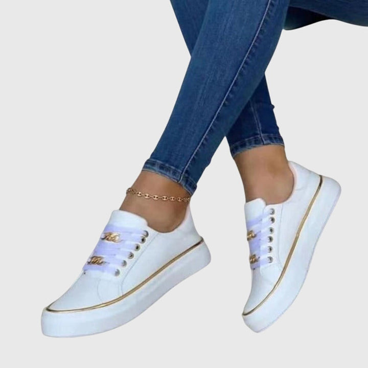Damskie Trampki z Weluru z Sznurowaniem – Niskie Casual Sneakersy z Podwyższoną Podeszwą