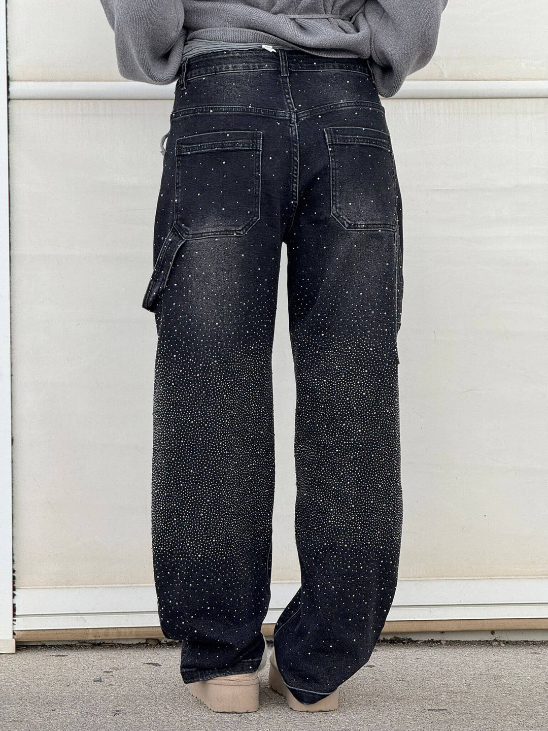 Damskie dżinsy o wysokim stanie i prostych nogawkach z kryształowymi detalami – Vintage Denim Look na każdą porę roku i bezwysiłkową elegancję