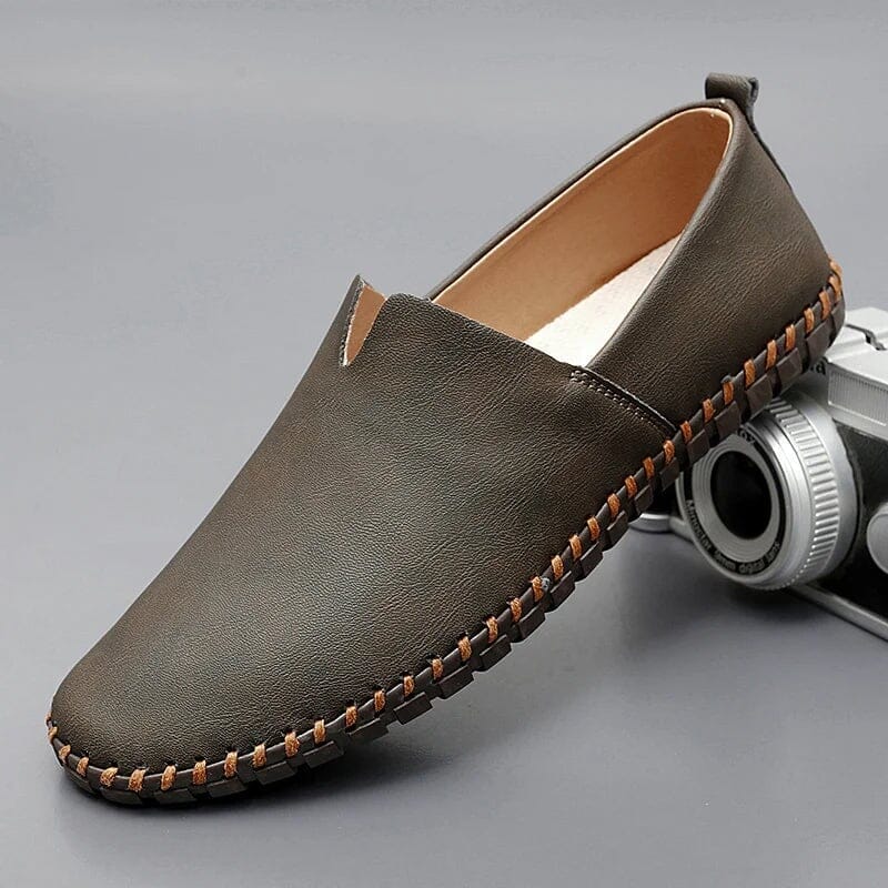 Męskie skórzane mokasyny – buty wsuwane na lato i do smart casual