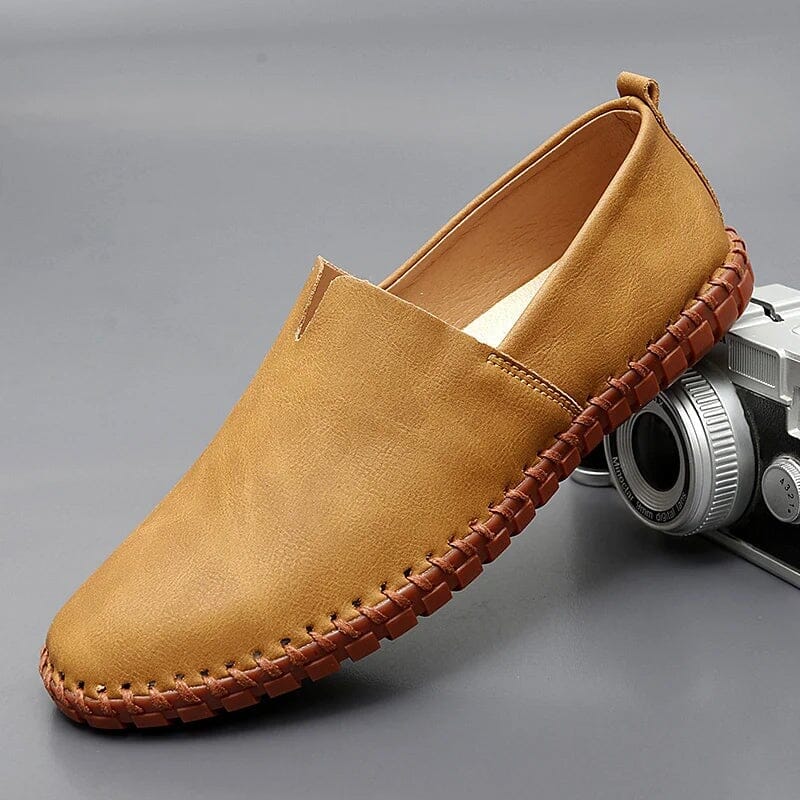 Męskie skórzane mokasyny – buty wsuwane na lato i do smart casual